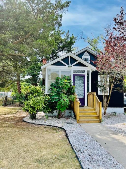 Modern Cottage The Whitney by The Bay photo 1