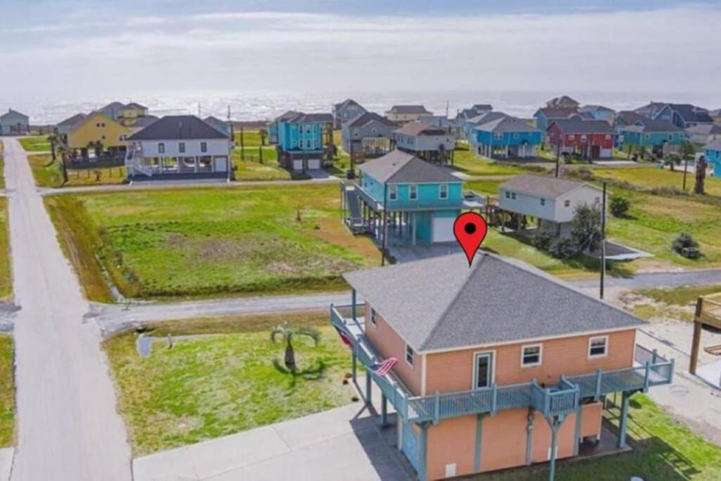Fancy Nancy 2 Min Walk to Beach, Lyft, Pet-friendly photo 1