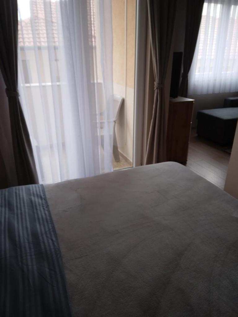Gray Apartament 2 Pristina photo 4