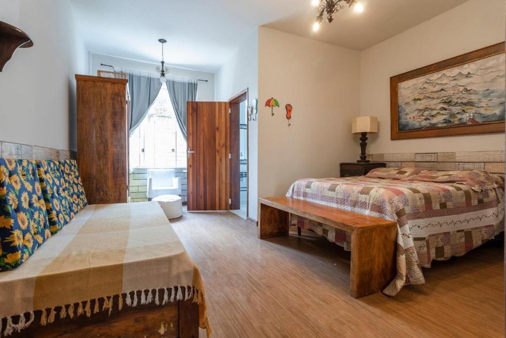 Casarão ESPAÇOSO a 800m do centro, pet friendly, 8 pessoas, garagem para 3 carros photo 1