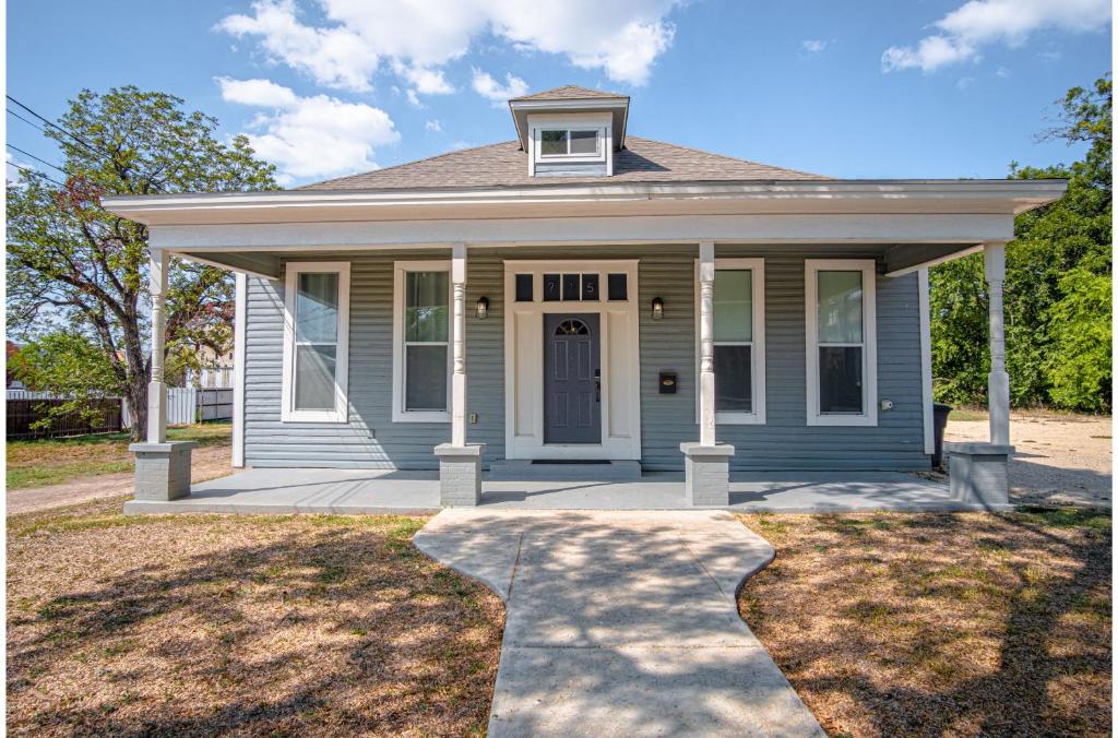 Gorgeous, Family-friendly Home Near Downtown image