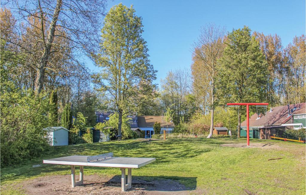 Amazing Home In Bruinisse With 2 Bedrooms And Wifi photo 3
