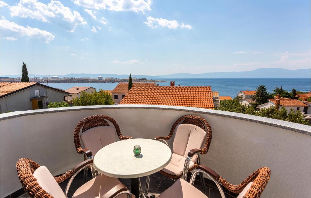 Amazing Apartment In Omisalj With 1 Bedrooms And Wifi photo 1