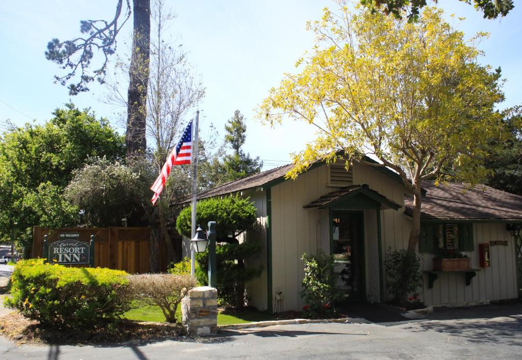 Carmel Resort Inn photo 2