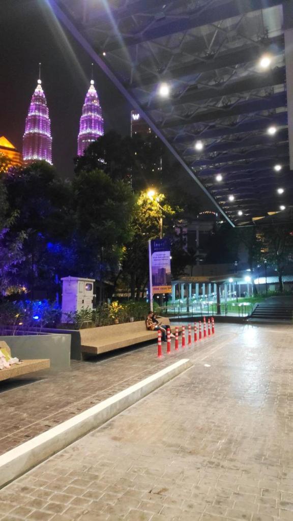 KLCC VIEW-3 BED LOVELY APARTMENTS IN KUALA LUMPUR photo 3