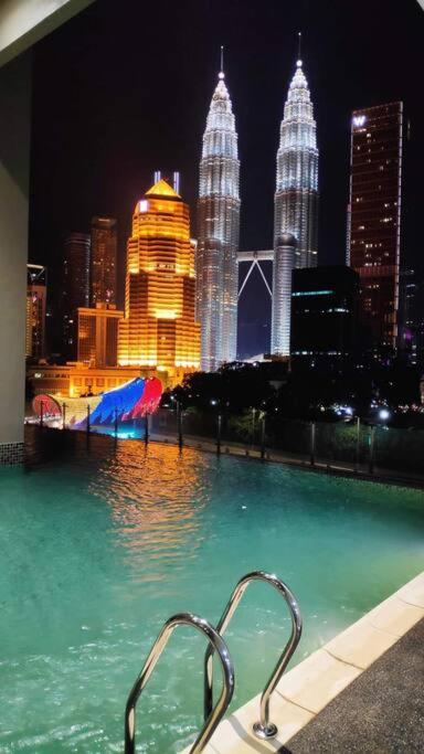 KLCC VIEW-3 BED LOVELY APARTMENTS IN KUALA LUMPUR photo 2