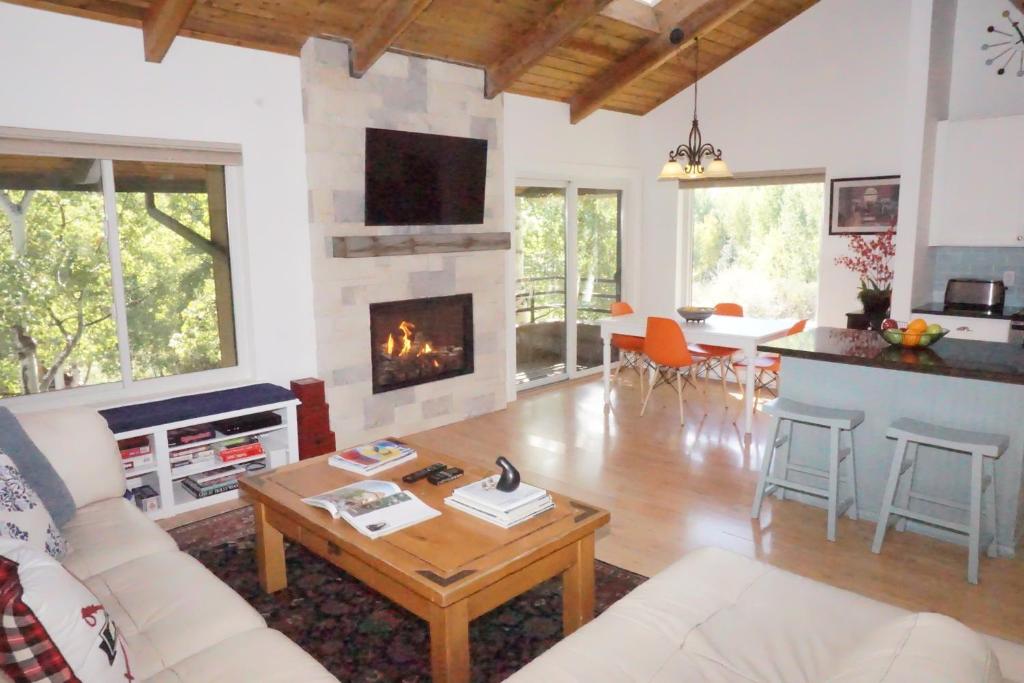 Newly Remodeled - Close To Everything In Snowmass Ge 3 Bedroom Condo by RedAwning image