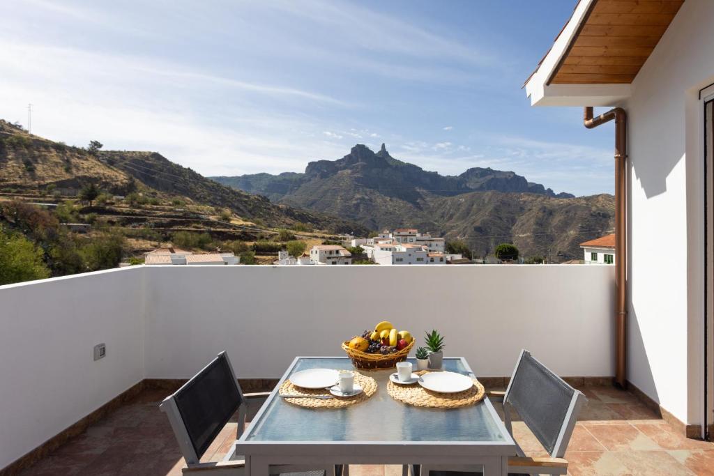 Casa Maria with Roque Nublo view