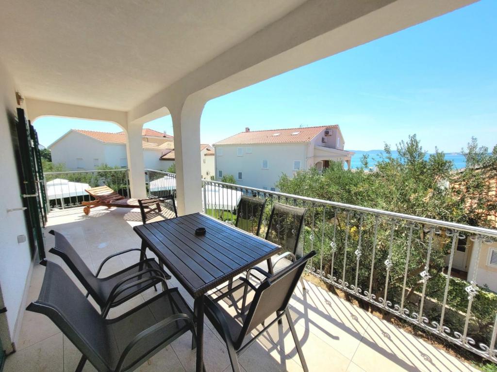 Apartment Katarina 5 - SIB157 by Interhome photo 3