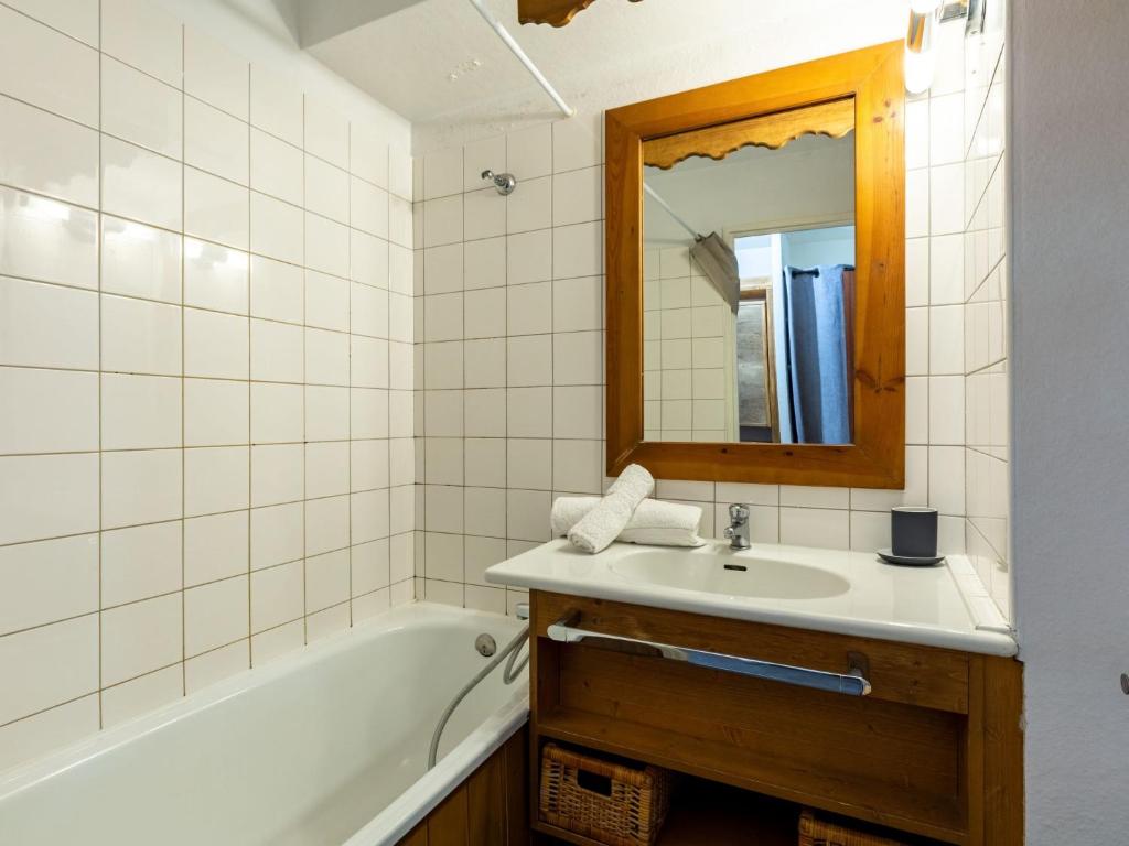 Studio Rond Point des Pistes-13 by Interhome photo 4