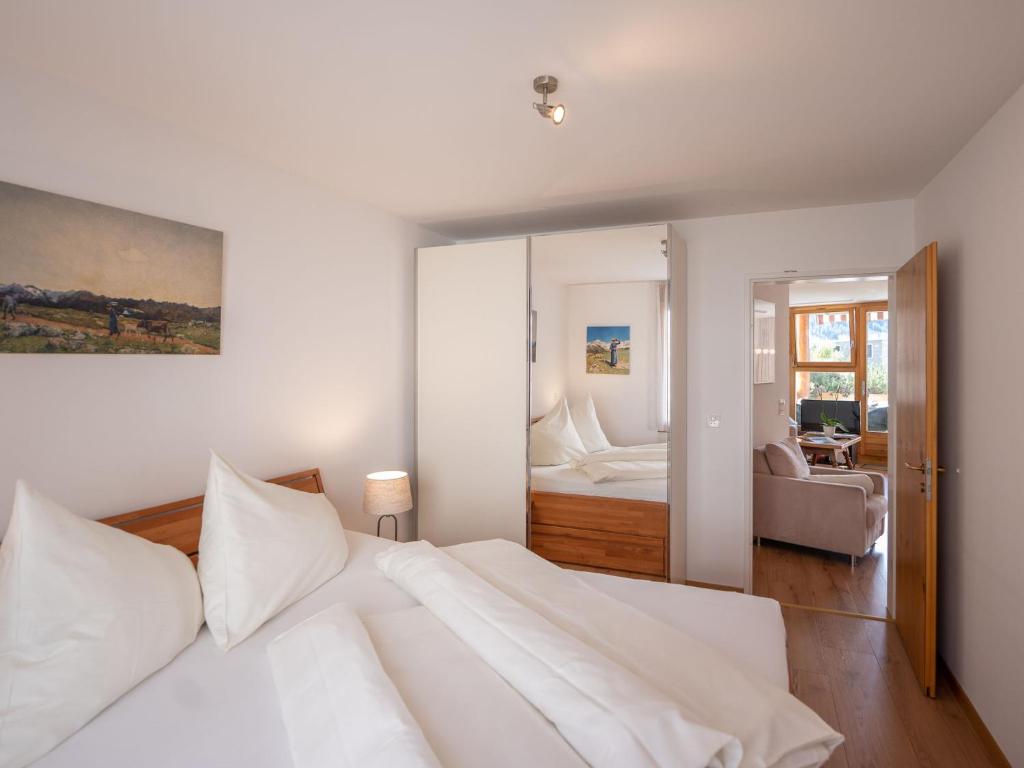 Apartment Chesa Piz Cotschen 3 by Interhome photo 3