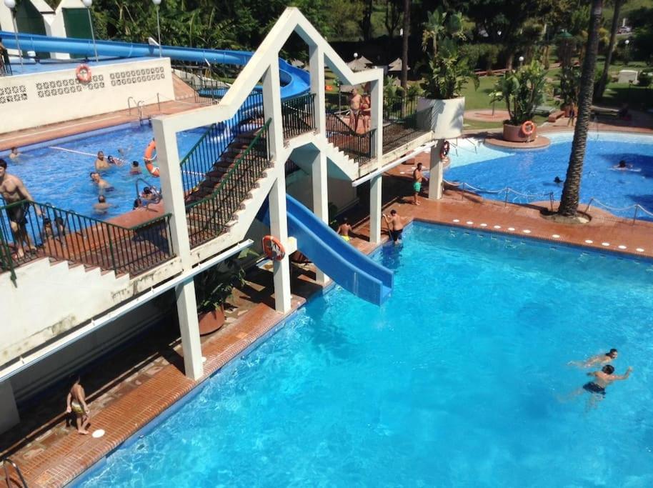 LUX. FRONTBEACH-TERRACE. 5 POOLS.TV. 2 A.C.NETFLIX photo 4