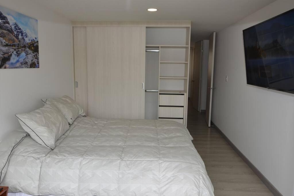 Hermoso apartamento en Paipa con vista al lago Sochagota. photo 3