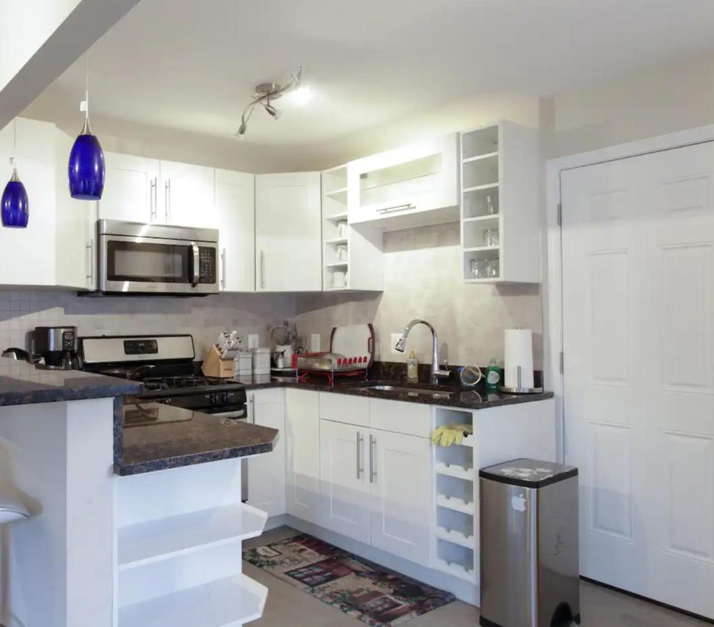 2 bd 1 bth near DC! 7081 photo 1