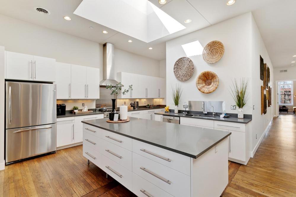 The Penthouse Loft in the Heart of Old Town! photo 3