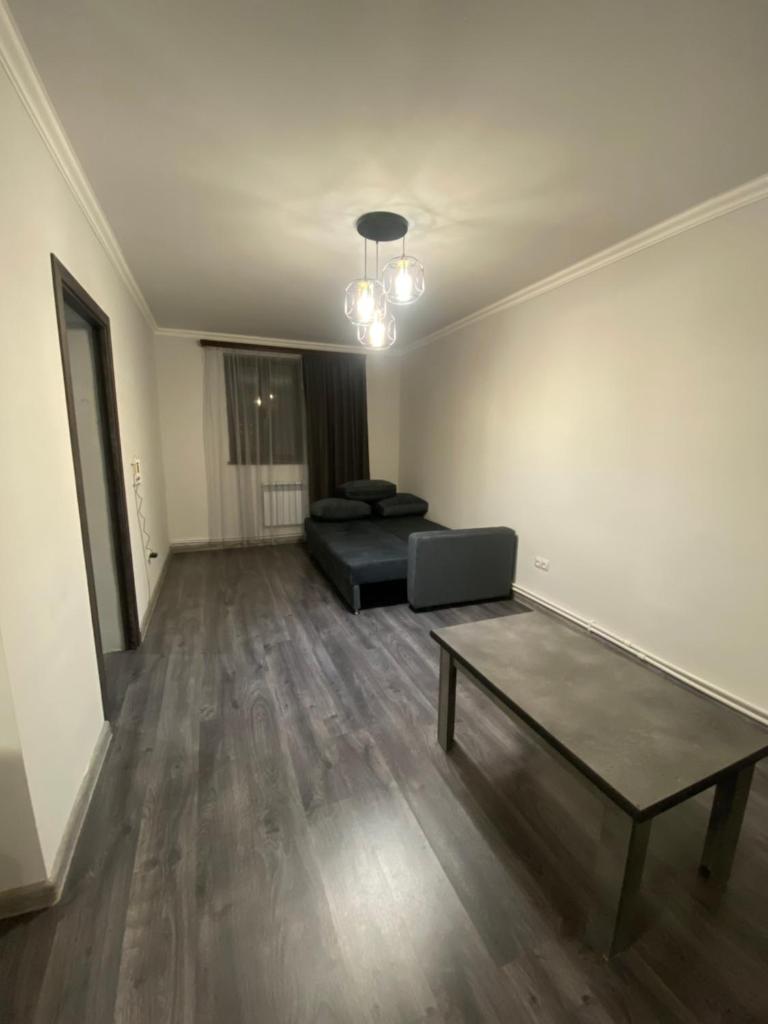 2 Cosy Apartment in townhouse near Airport EVN photo 3
