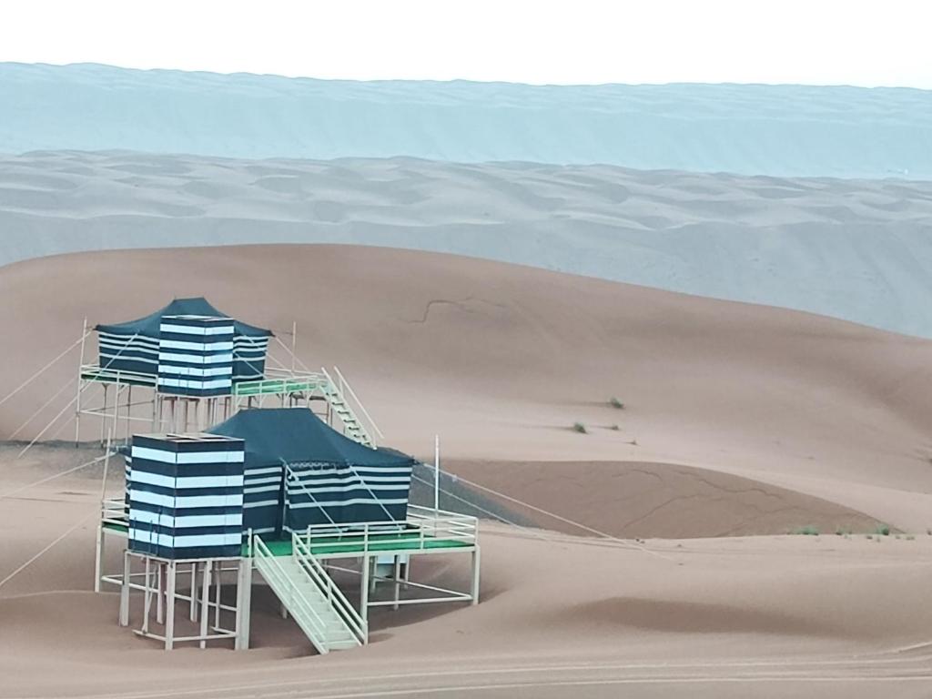 Oman desert private camp photo 3