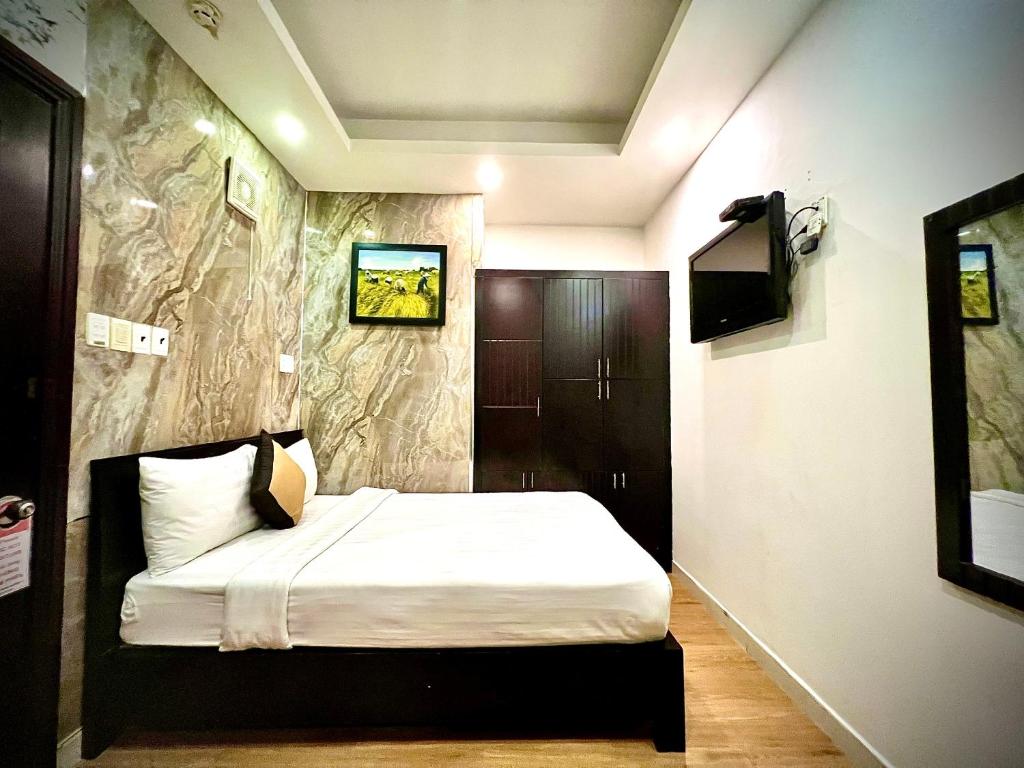 DDA Hotel District 1