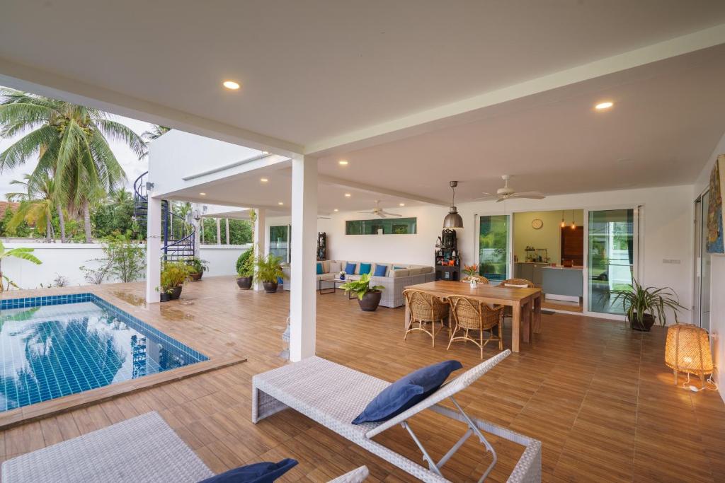 Peaks and Beaches, Pool villa. photo 2