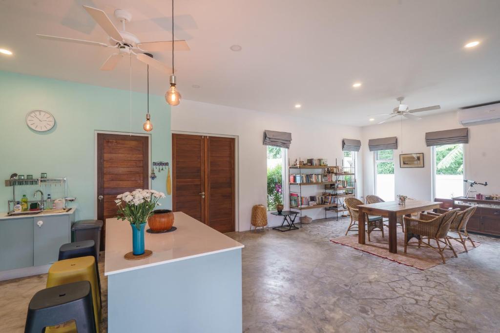 Peaks and Beaches, Pool villa. photo 4