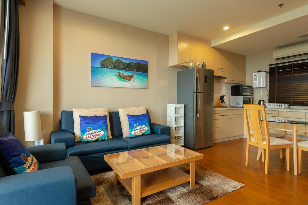 Deluxe 1bedroom Hua Hin Seaview Beachfront Project photo 1