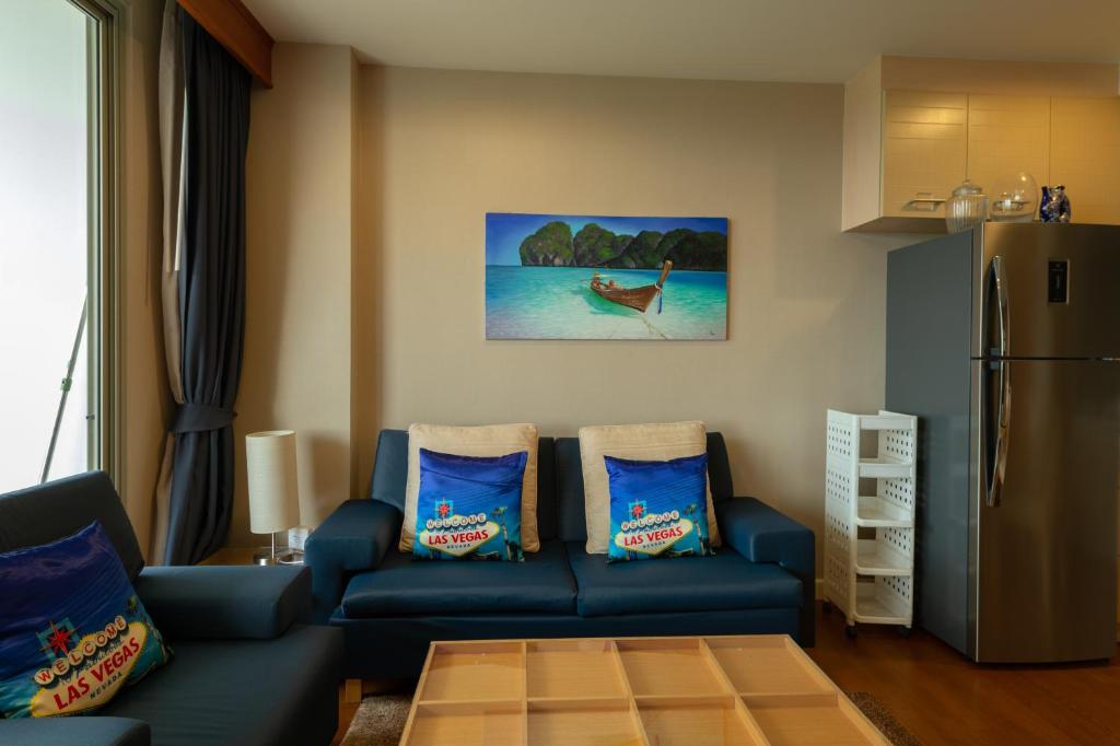 Deluxe 1bedroom Hua Hin Seaview Beachfront Project photo 3