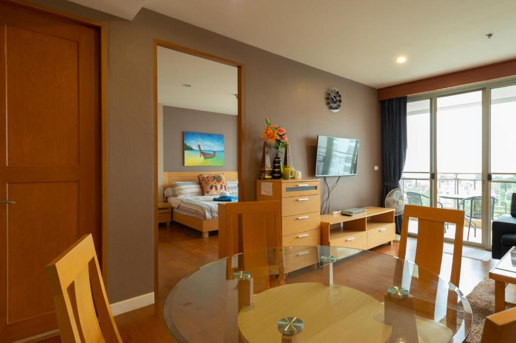 Deluxe 1bedroom Hua Hin Seaview Beachfront Project photo 4
