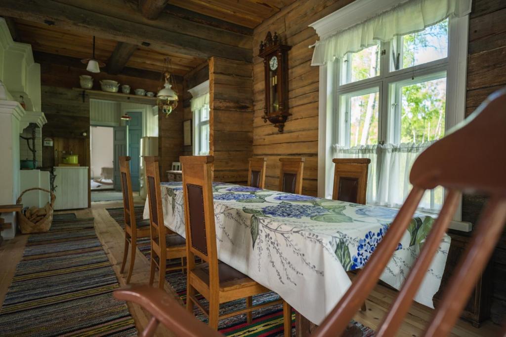 Unique loghouse and wood heated sauna in Ii photo 3