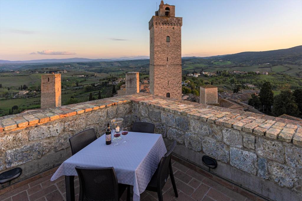 Torre Salvucci Maggiore Medieval Tower Experience photo 1