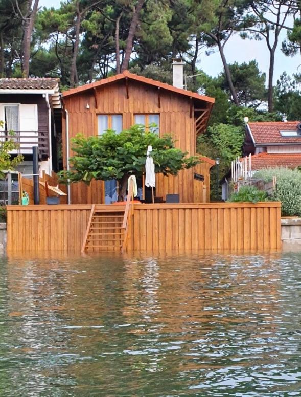 Cabane bord de plage photo 2