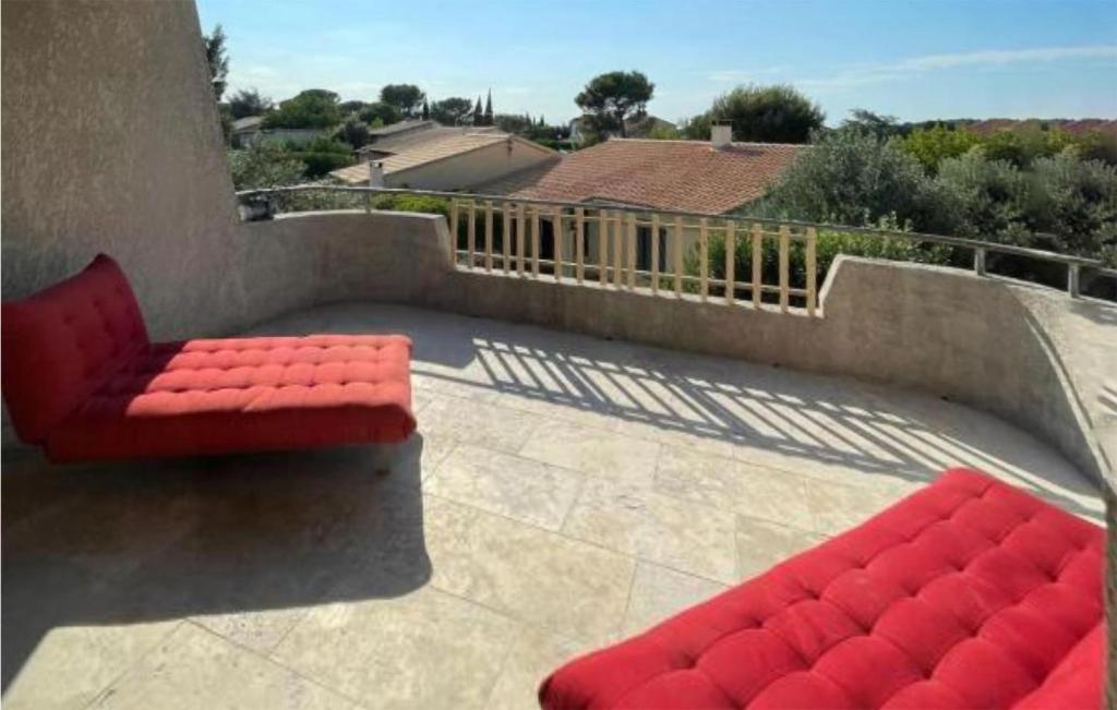Beautiful Home In Les Angles With Outdoor Swimming Pool, Wifi And 4 Bedrooms