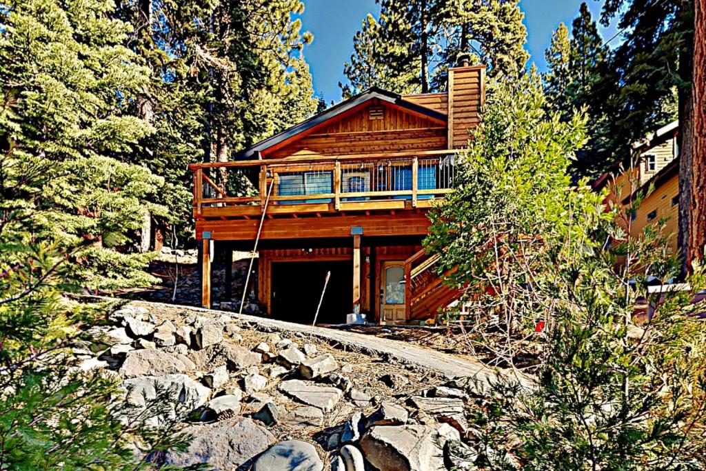 Spectacular Lakeview Cabin photo 1
