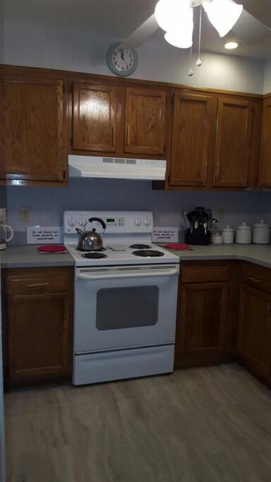 2 Bedroom Condo in Rehoboth Beach w/ New Bed photo 4