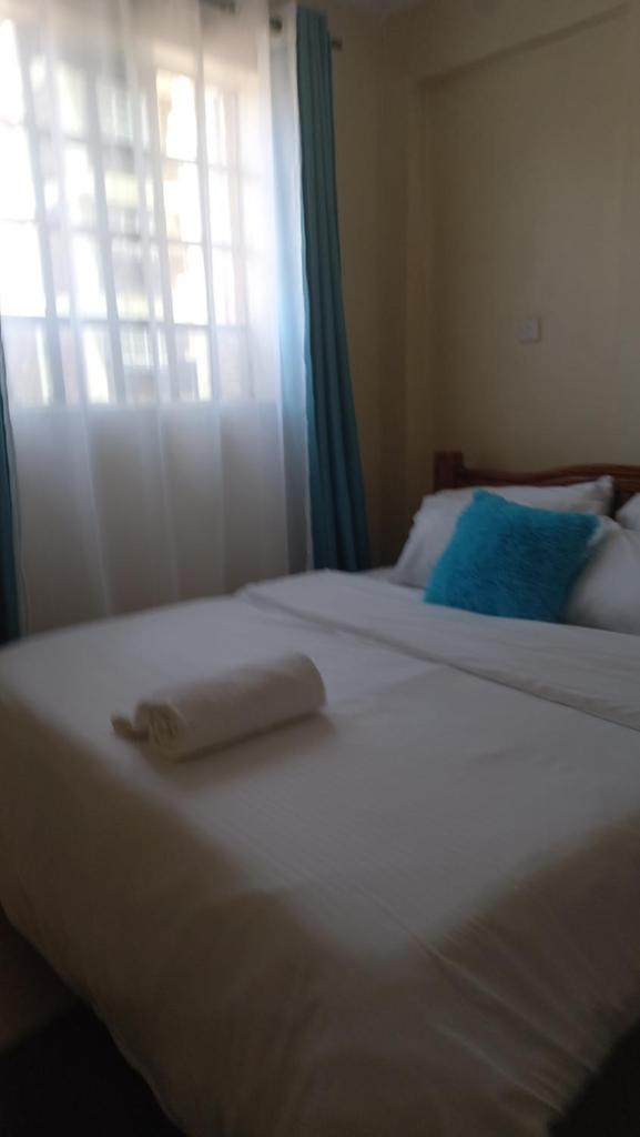 Woodgreek Studio Fully Furnished Apartment photo 2