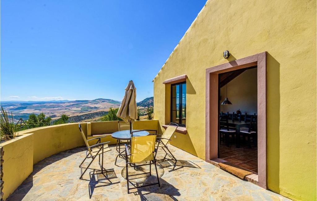Nice Home In El Gastor With 4 Bedrooms, Wifi And Swimming Pool photo 4