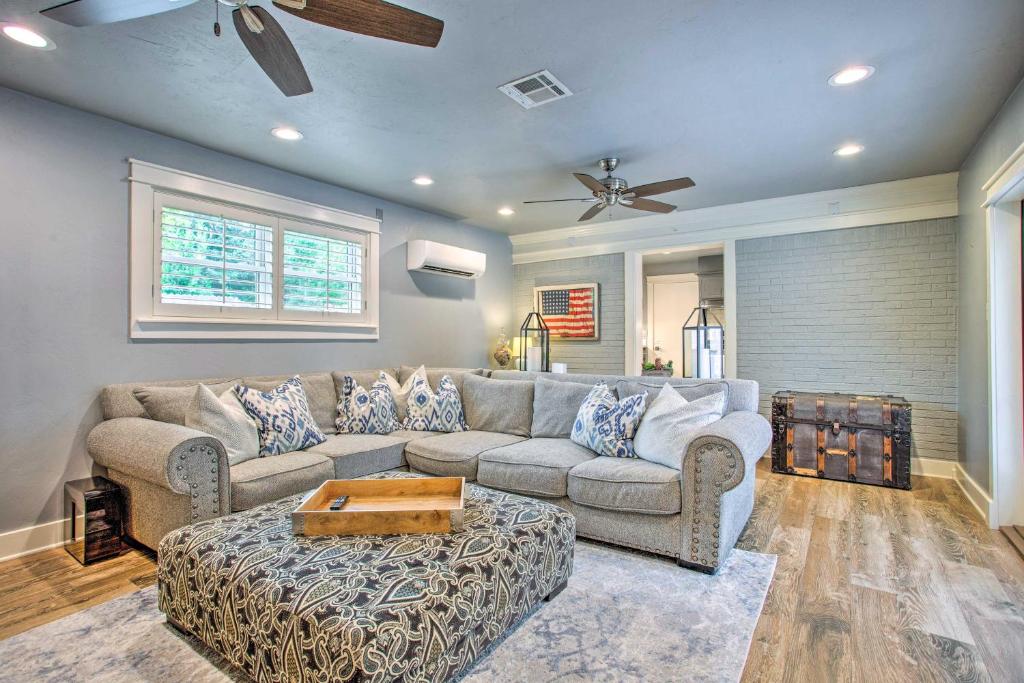 Norman House with Furnished Patio, Gas Grill! photo 3