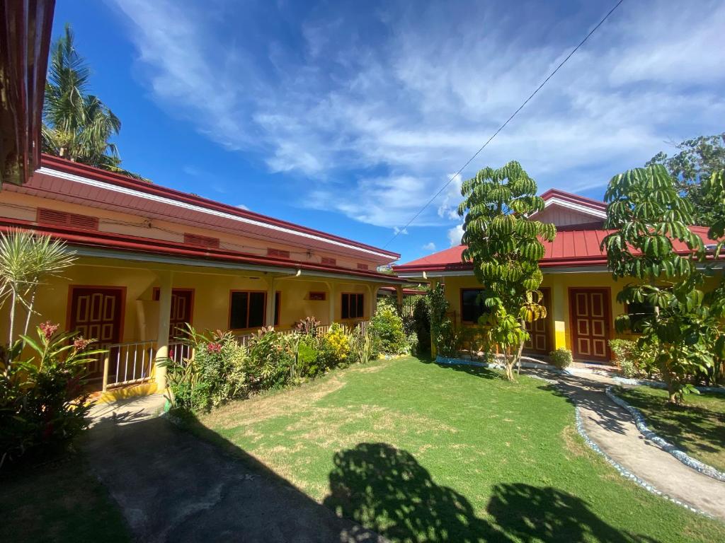 Uptown Guesthouse photo 3