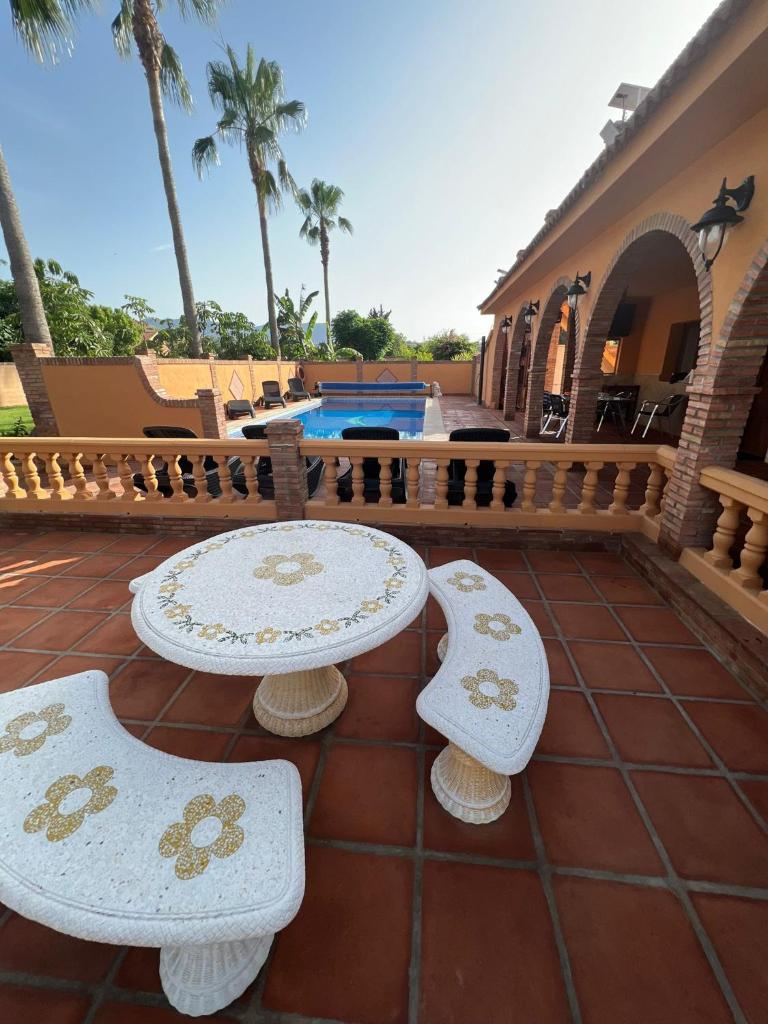 Villa Mandolyn photo 1