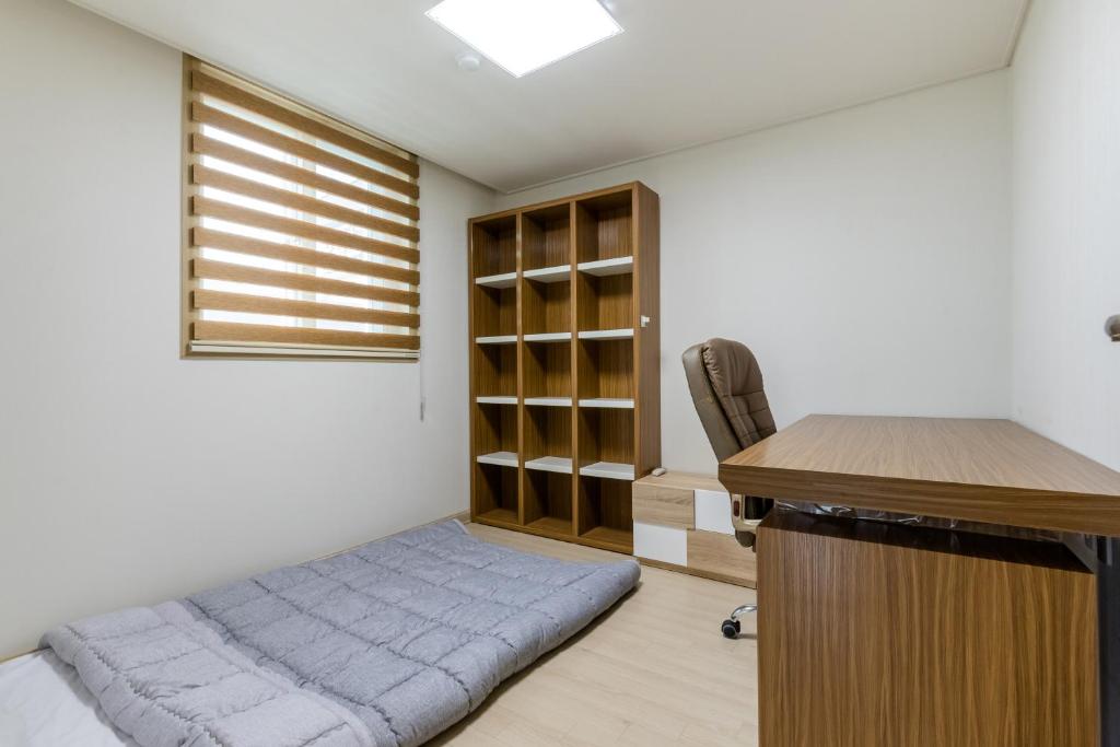 JS Residence Hotel Okpo photo 2