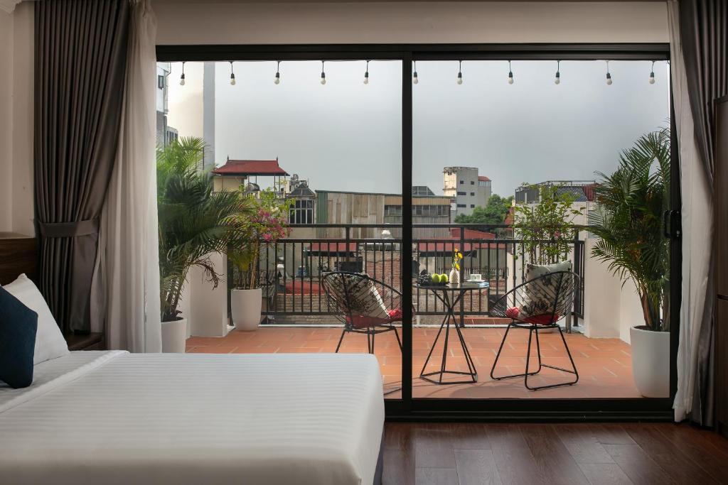Hanoi Vacanza Premier Hotel