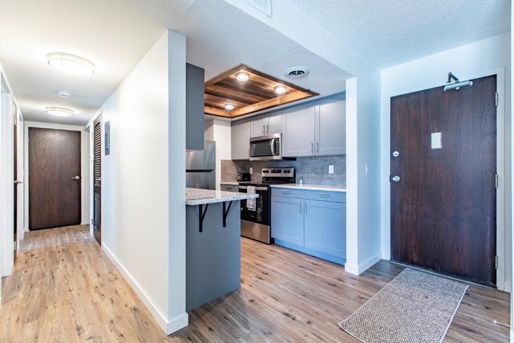Modern, Rustic 2 Bed 1 bath 6 blocks from Mayo photo 1