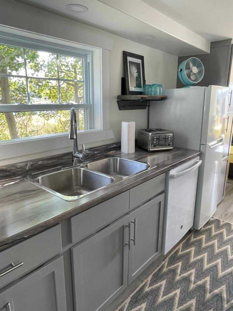 Squid Cove Cottage photo 4