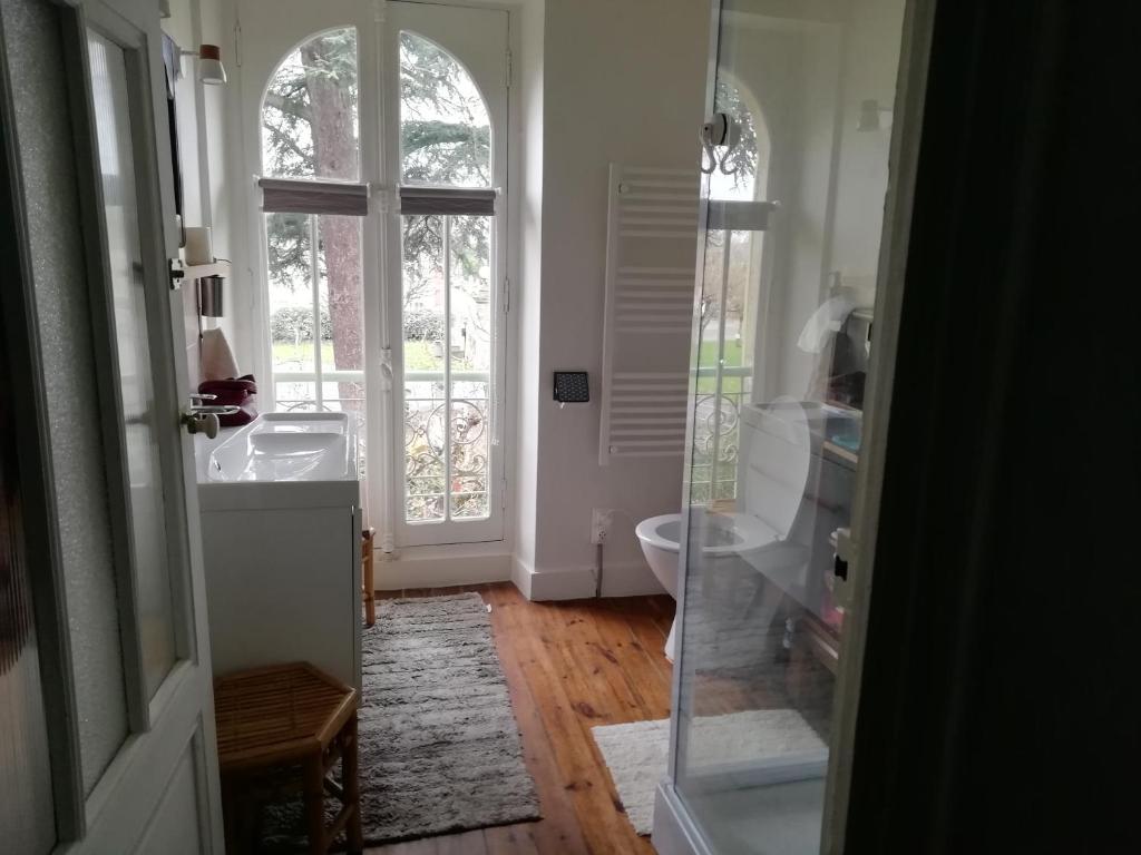 chambre chez l'habitant, axe A62, à 20 min d' ouest d'Agen, parking gratuit, accès cuisine, convivial photo 4