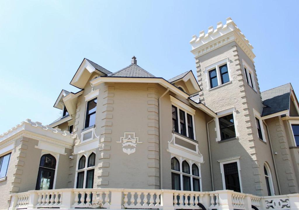 Wilbur Mansion photo 2
