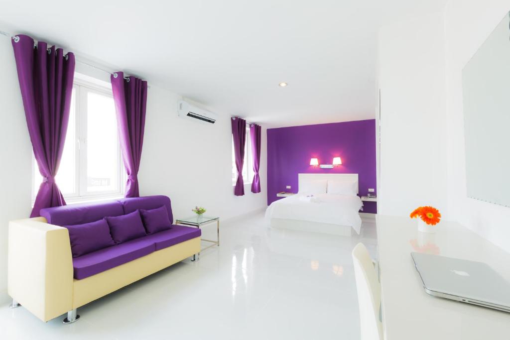 Hotel Zing Phnom Penh - Tap to explore photos