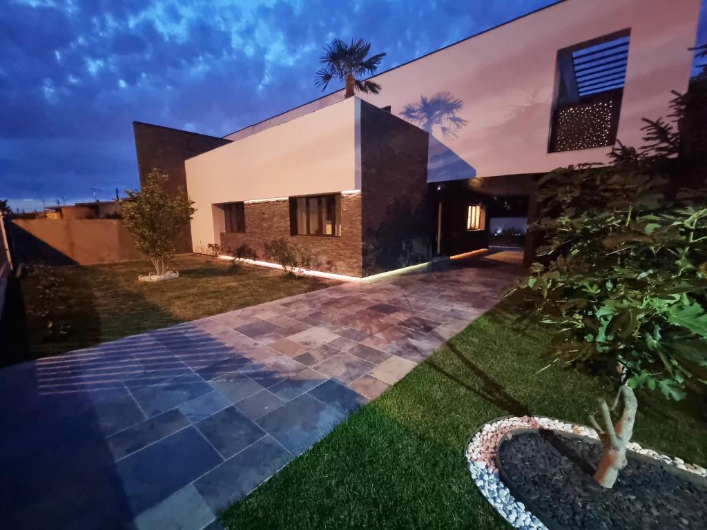 Luxury Villa Moderne, salon de 90m2 photo 1