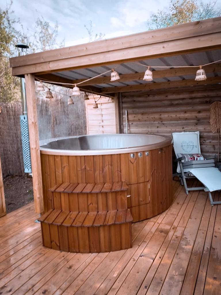 Cabane au style scandinave et son bain nordique photo 1