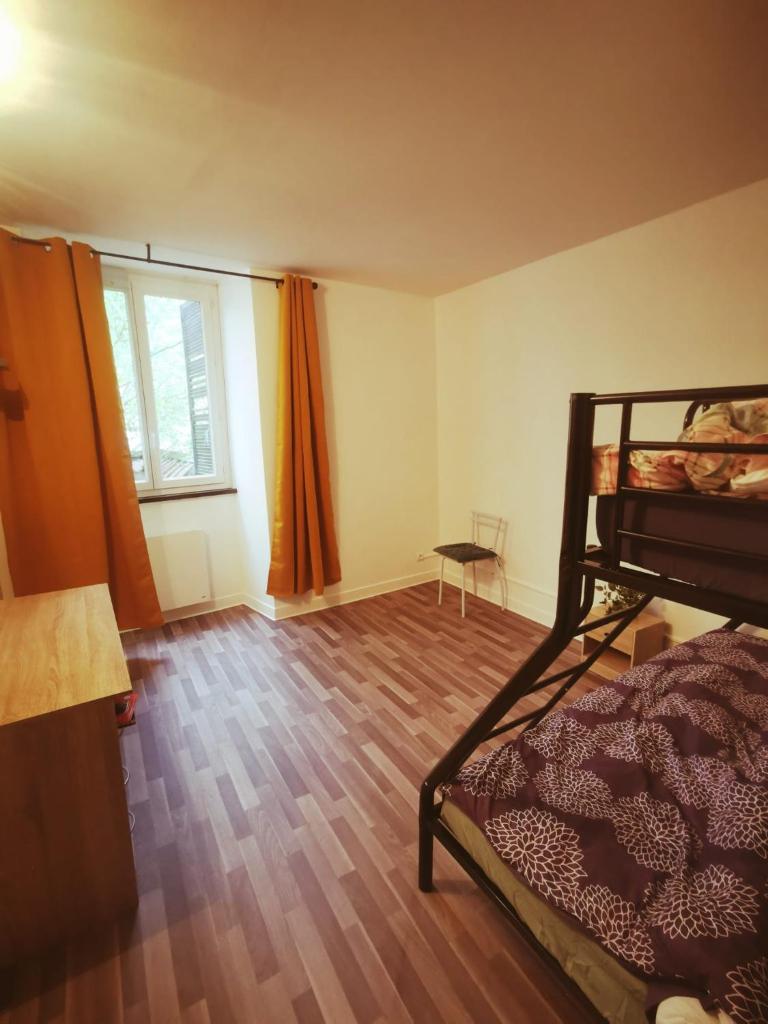 Bel Appartement Prés de la gare RER C -REFAIT A NEUF -spacieux 4 pièces photo 1