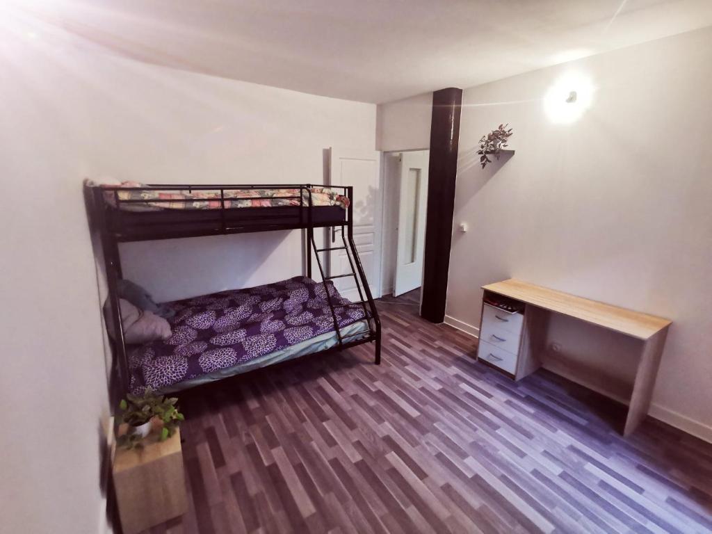 Bel Appartement Prés de la gare RER C -REFAIT A NEUF -spacieux 4 pièces photo 4