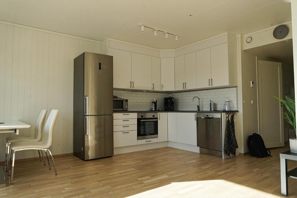 Two bedroom apartment, top floor, stunning views photo 4